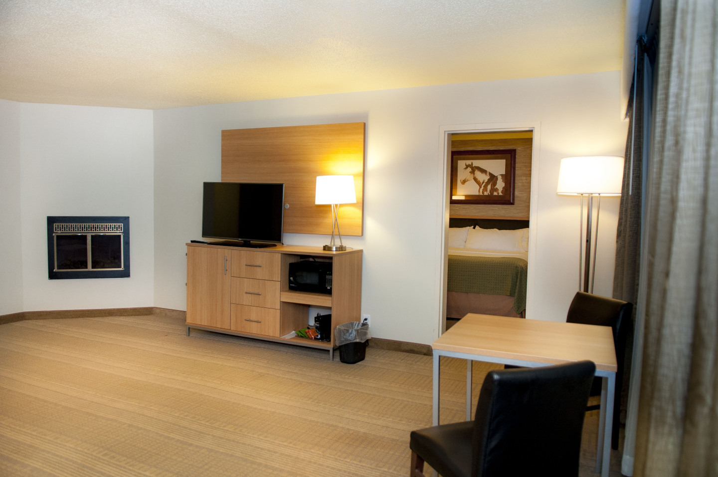 Spearfish Holiday Inn Two-Room Suite with Fireplace