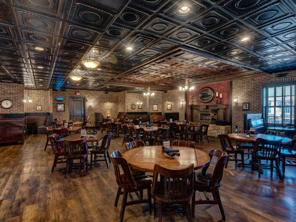 Lucky's 13 Pub Spearfish, SD