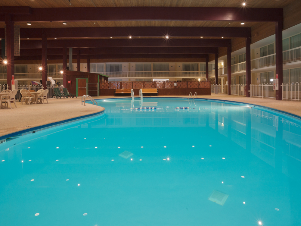 Spearfish Holiday Inn Swimming Pool